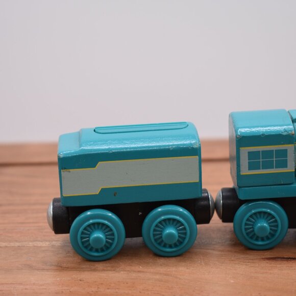 Connor and Tender Y5492 - Thomas & Friends Wooden Railway Trains Engine 2012 - Picture 6 of 8